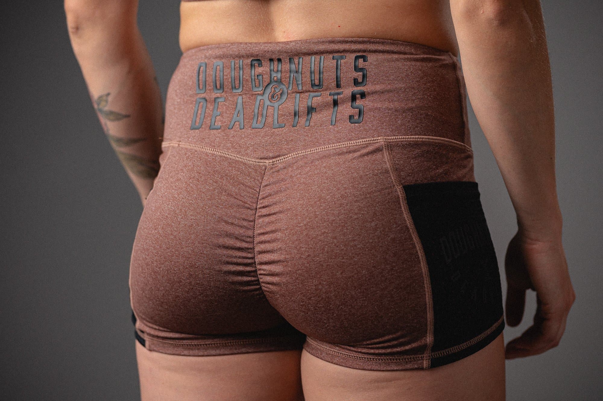 Pocket Booty Shorts– staydowndayfit